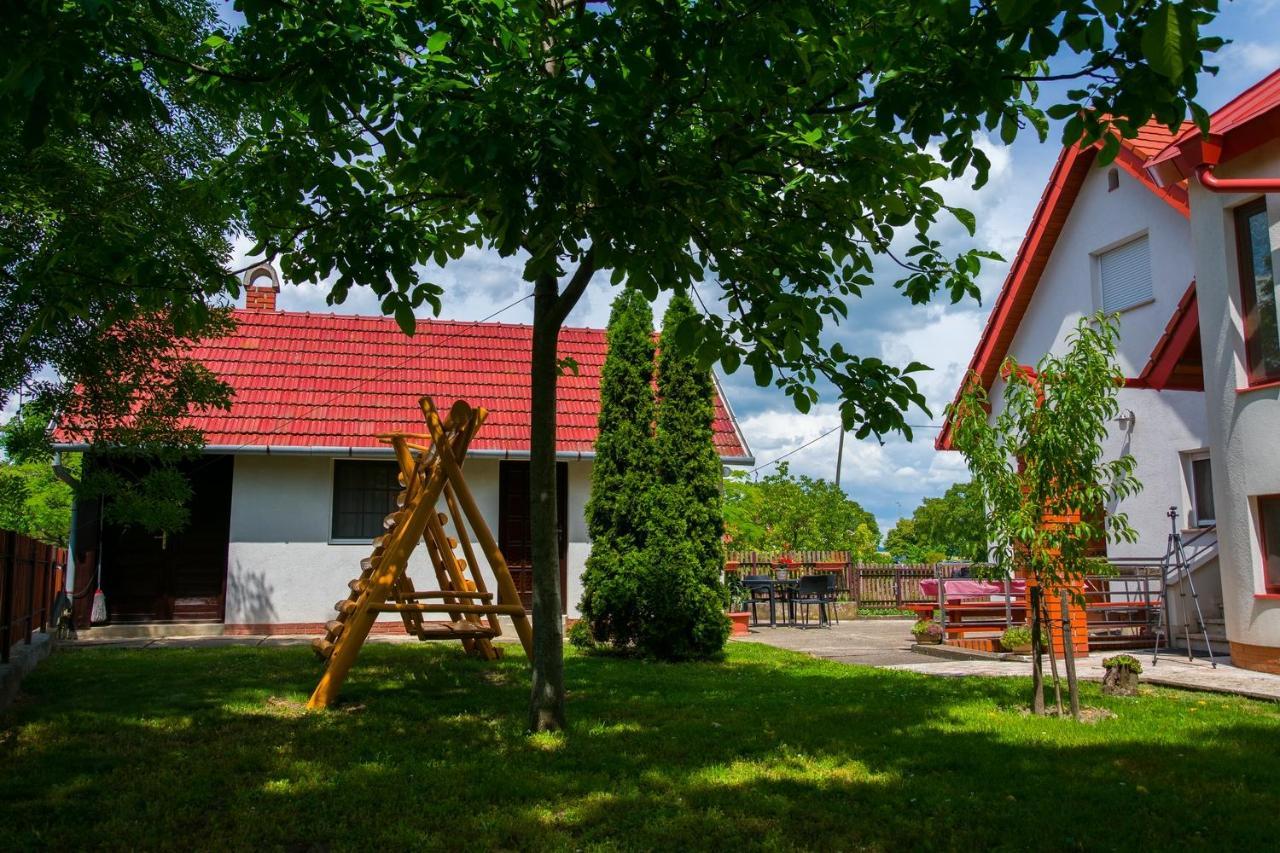 Apartament Huszar Vendeghaz Orvenyes Zewnętrze zdjęcie
