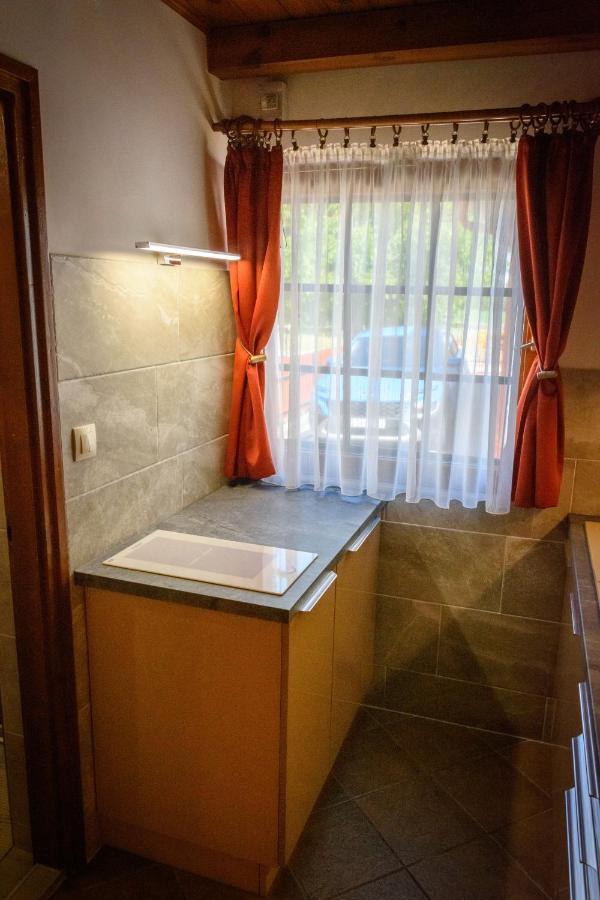 Apartament Huszar Vendeghaz Orvenyes Zewnętrze zdjęcie